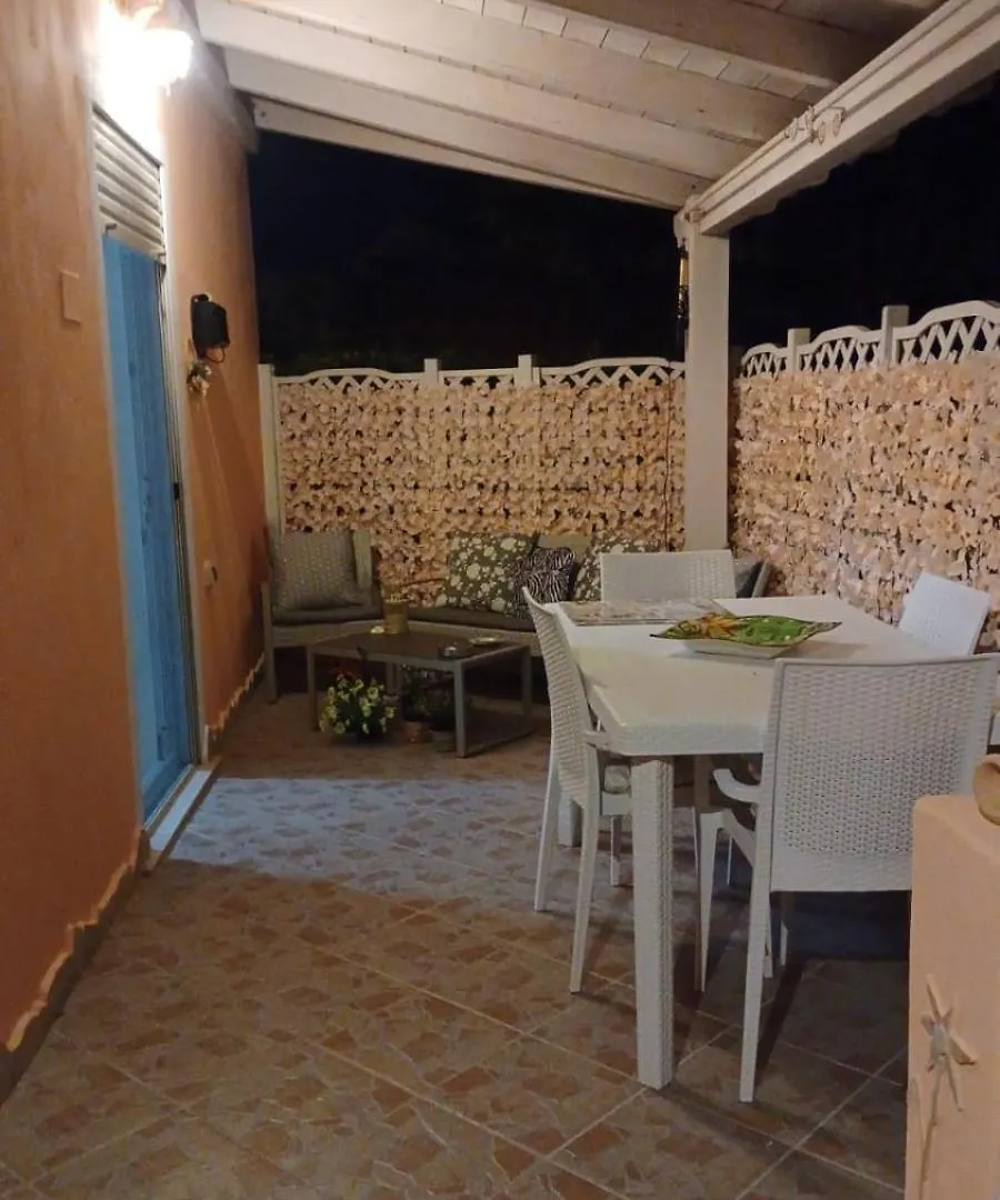 Casa Regina Margherita Villa Teulada 0*,  Italia
